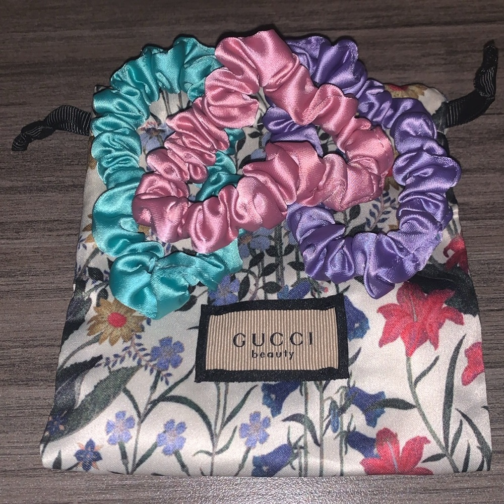 Gucci Beauty | Pouch with 3 Hair Scrunchies Set NEW GWP